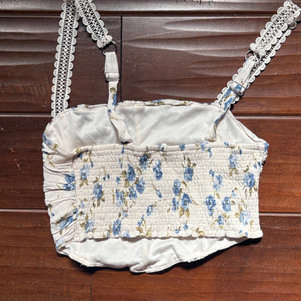 Floral Lace-Trim Cropped Tank Top - Cream & Blue - Picture 2 of 2